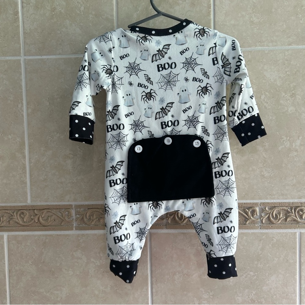 Sugar Bee Halloween Buttflap Pajamas - Picture 4 of 5